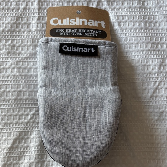 Cuisinart Other - Cuisinart Gray Mini Oven Mitts Heat Resistant Easy